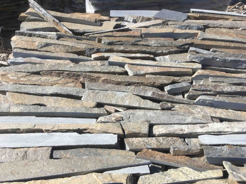 Горбушка златолит мультиколор для облицовки купить в Верхней Салде