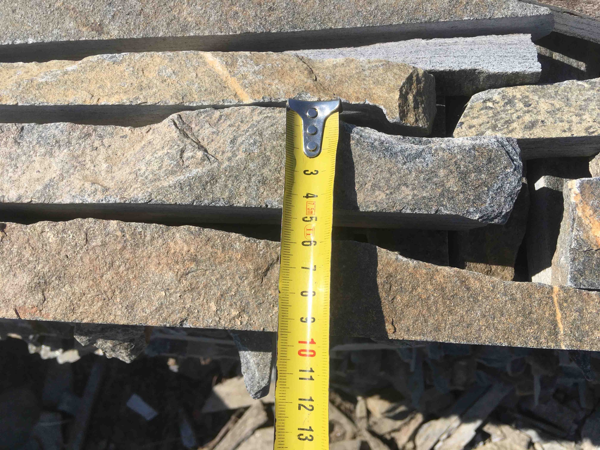 Горбушка златолит мультиколор для облицовки купить в Верхней Салде