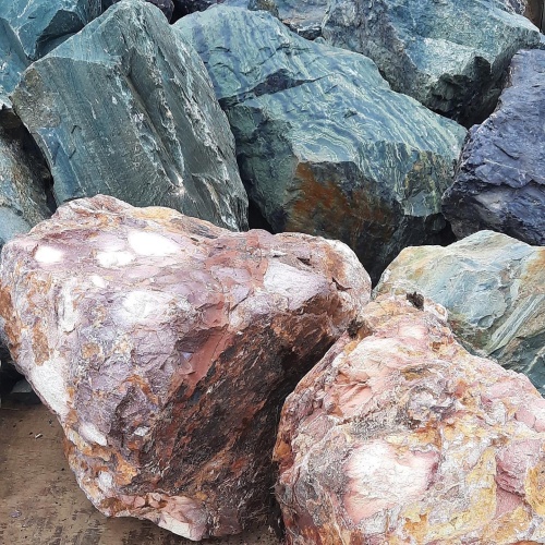Ландшафтные глыбы красно-фиолетовые 200-1000 килограмм купить в Верхней Салде