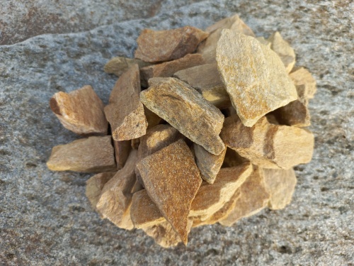 Златолит жёлтый декоративная каменная крошка купить в Верхней Салде