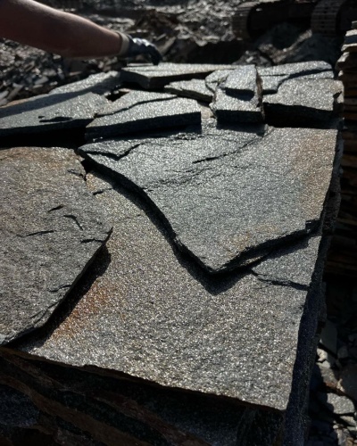 Плитняк златолит серебристый для фасада купить в Верхней Салде