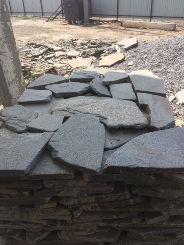 Златолит серебристый галтованный для лестниц купить в Верхней Салде